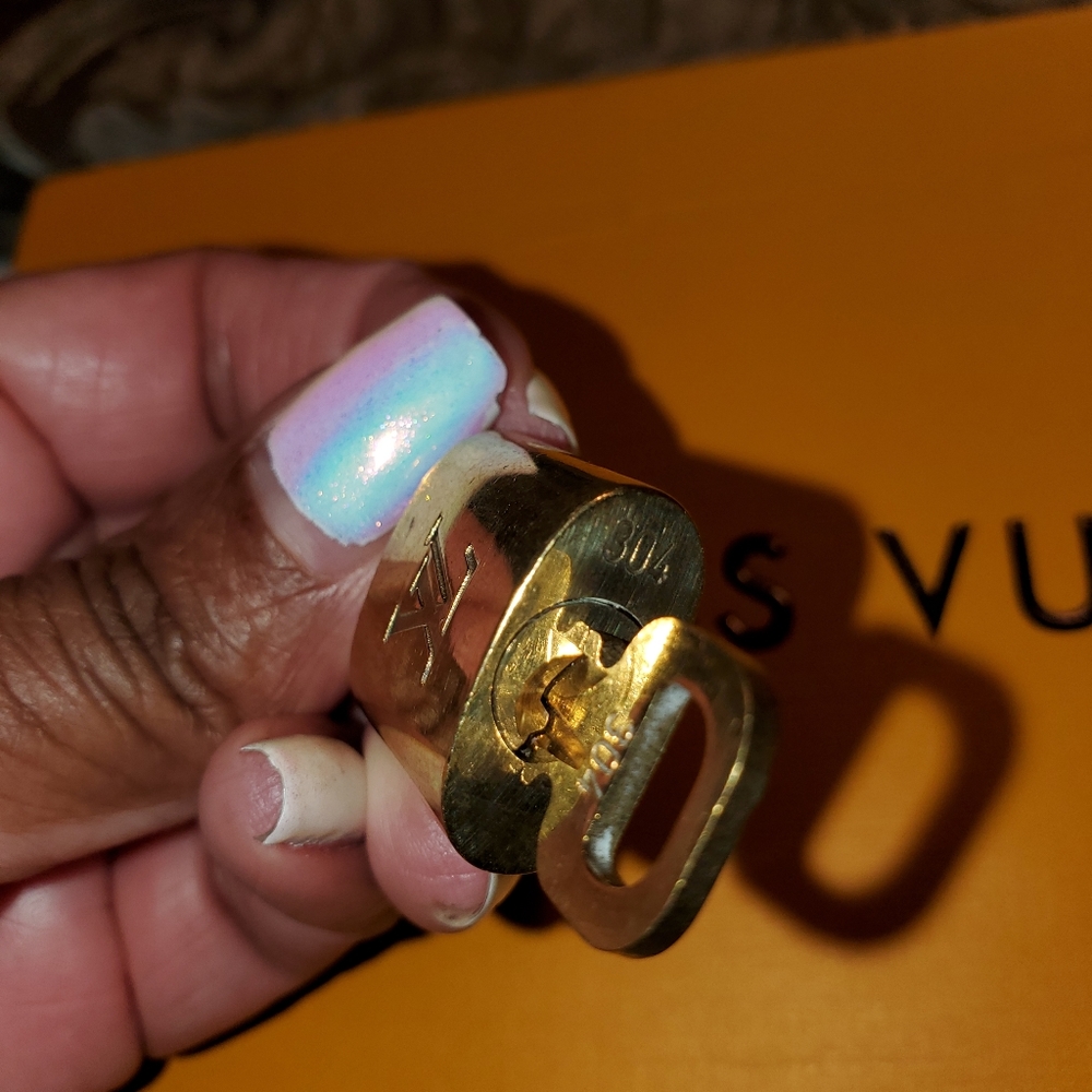 Authentic Louis Vuitton Lock and Key - Picture 2 of 6